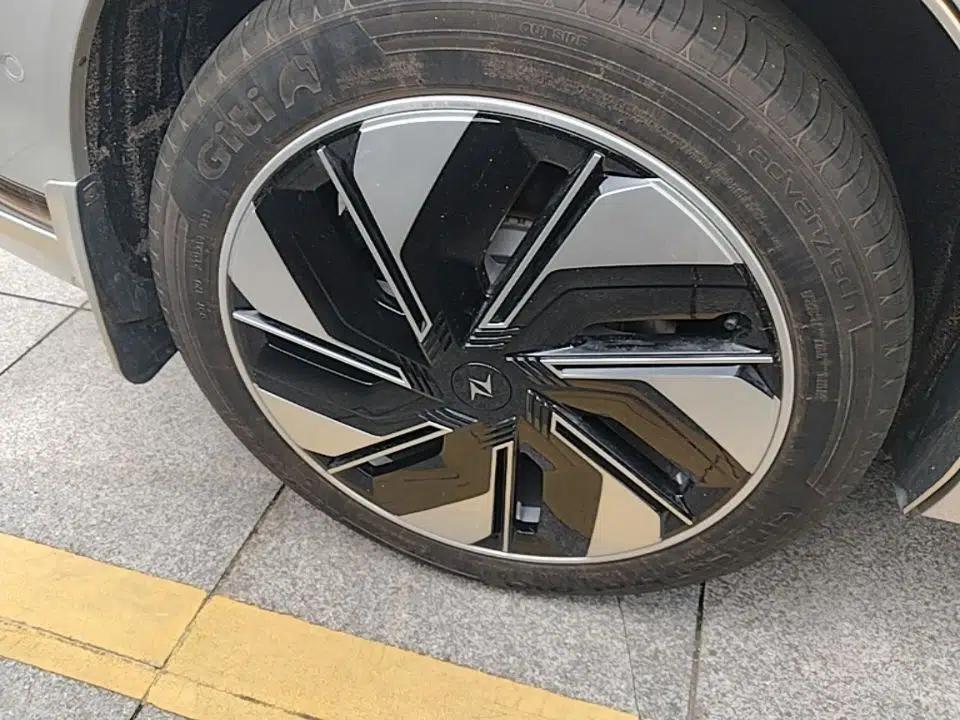 Dongfeng eπ eπ008 2025 210Max Range-Extended Version 5 Seats — миниатюра 11