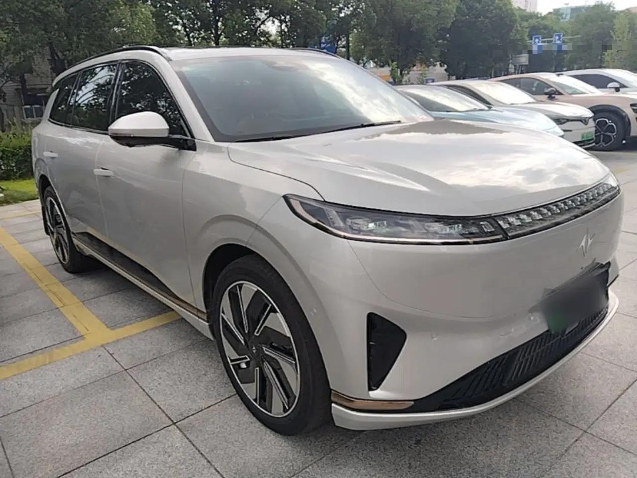 Dongfeng eπ eπ008 2025 210Max Range-Extended Version 5 Seats — миниатюра 3