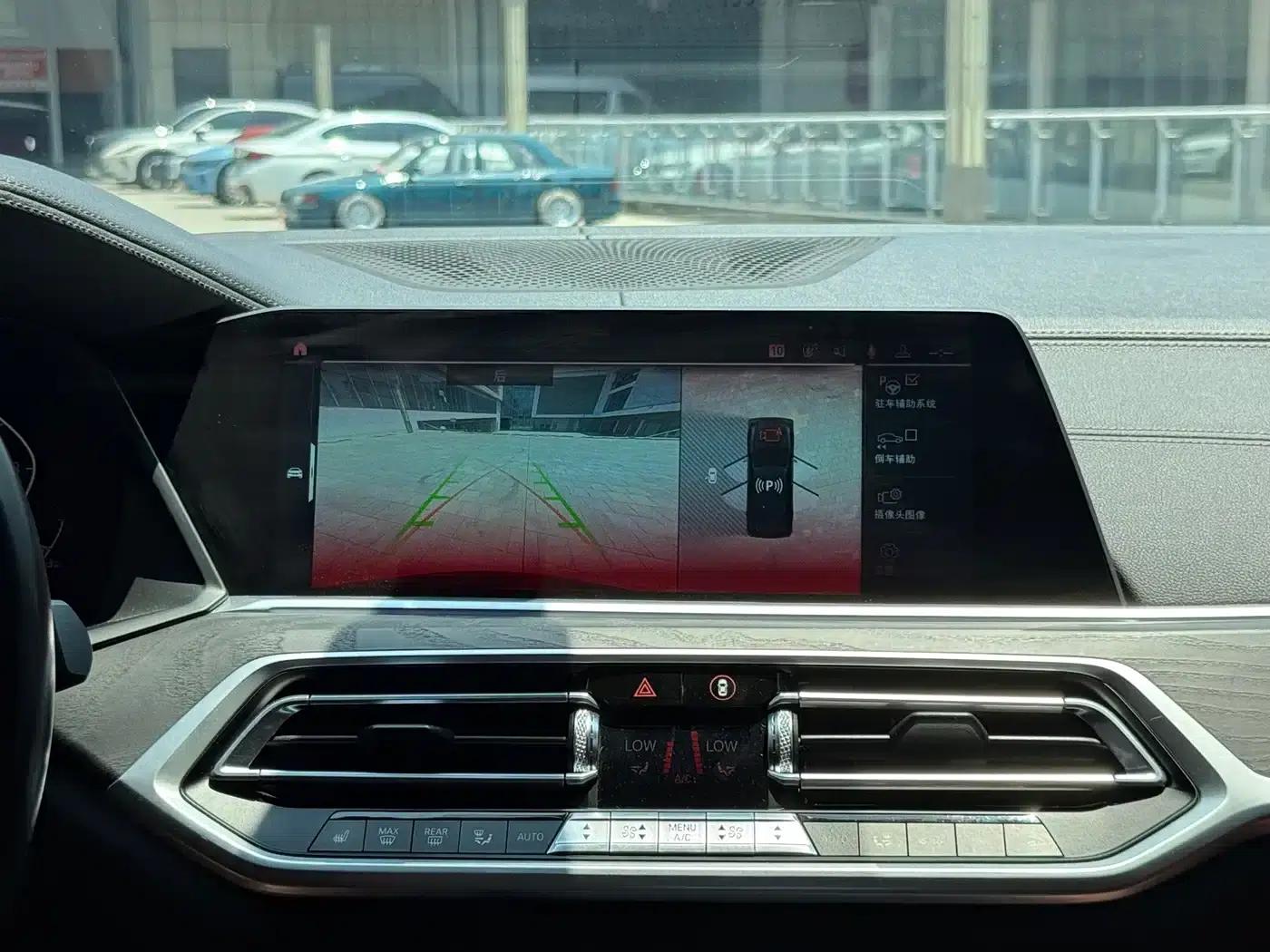 BMW X7 2020 xDrive40i M Sport Package — миниатюра 15