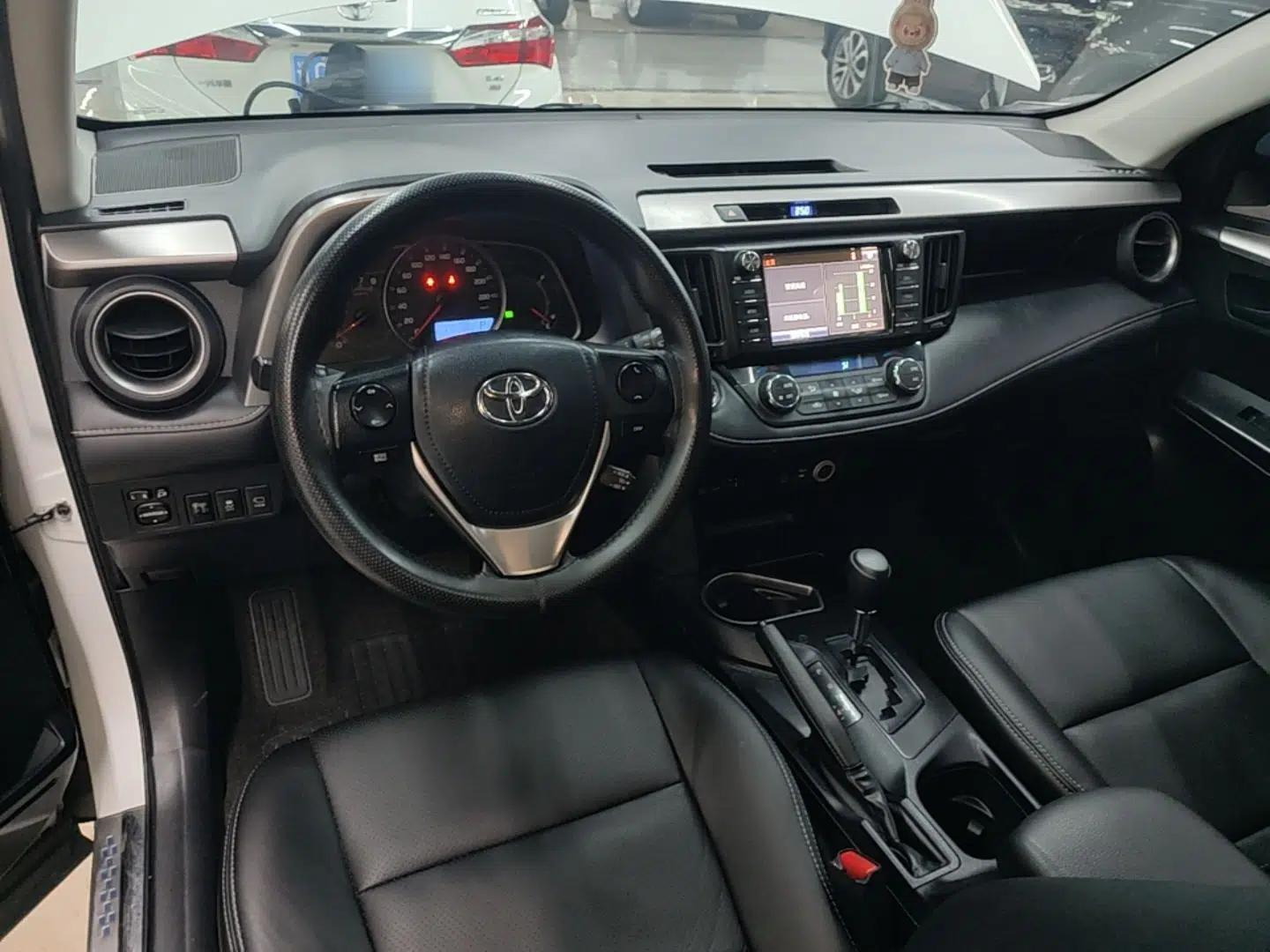 Toyota RAV4 2016 2.0L CVT Two-Wheel Drive Fashion Edition China V Standard — миниатюра 12