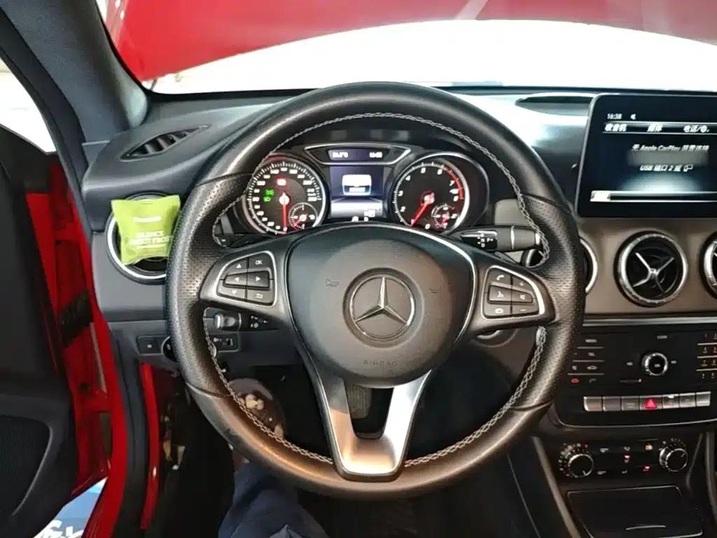 Mercedes-Benz CLA (Imported) 2018 CLA 200 Dynamic — миниатюра 11