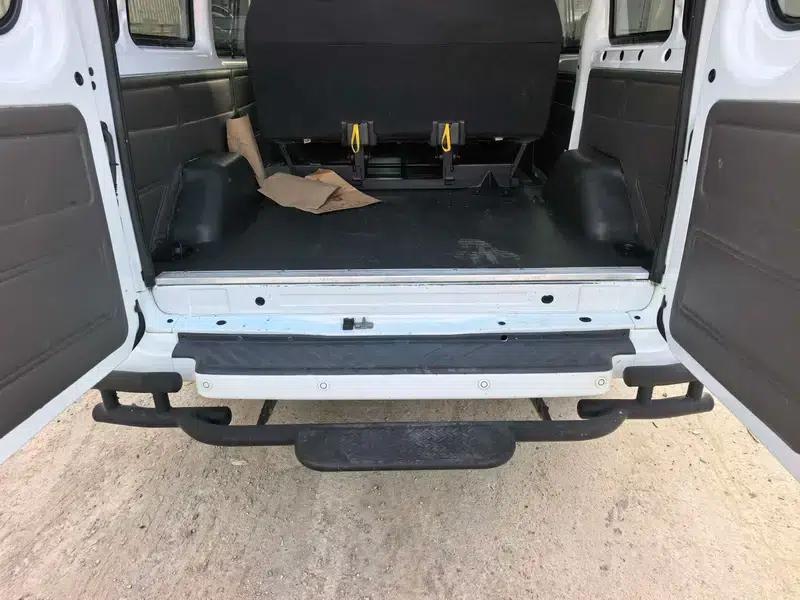 The new generation Ford Transit 2021 Pro 2.2T manual logistics van, short wheelbase, 6 seats, mid-roof. — миниатюра 17