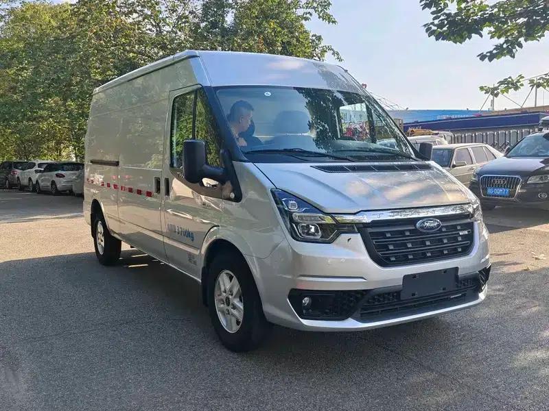 The new generation Ford Transit 2021 Pro 2.2T manual van, long wheelbase, 3 seats, high roof. — миниатюра 3