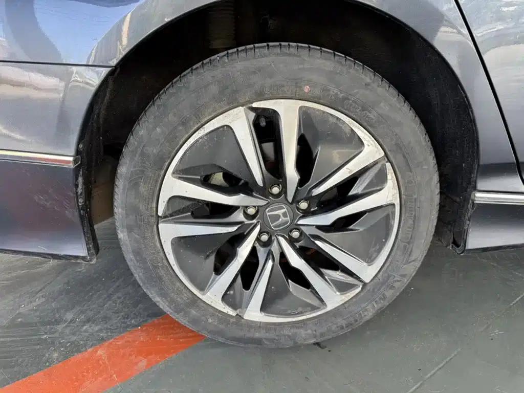 2022 Honda Accord Hybrid 2.0L Elite Edition — миниатюра 4