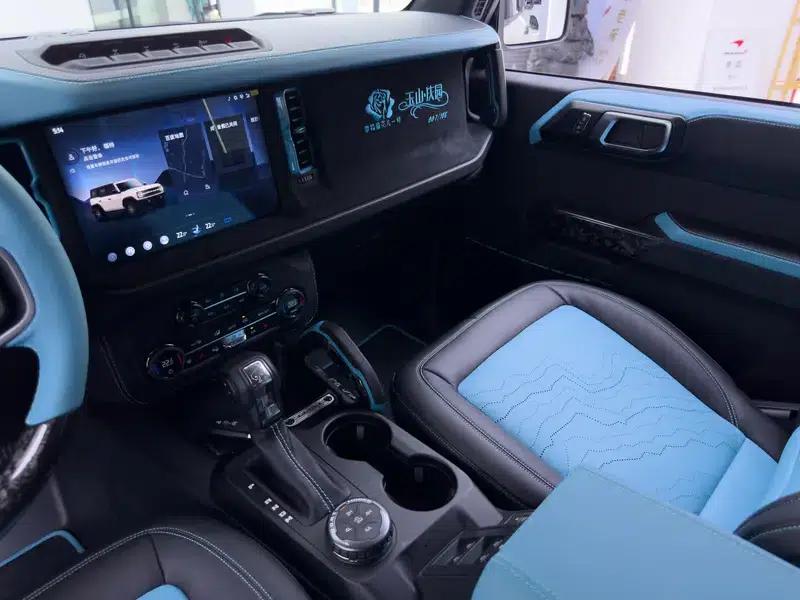 Ford Spectacular 2025 2.3T Sand Dune Limited Edition — миниатюра 30