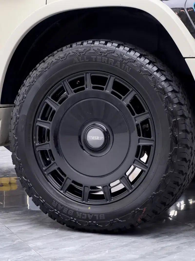 Ford Spectacular 2025 2.3T Sand Dune Limited Edition — миниатюра 10