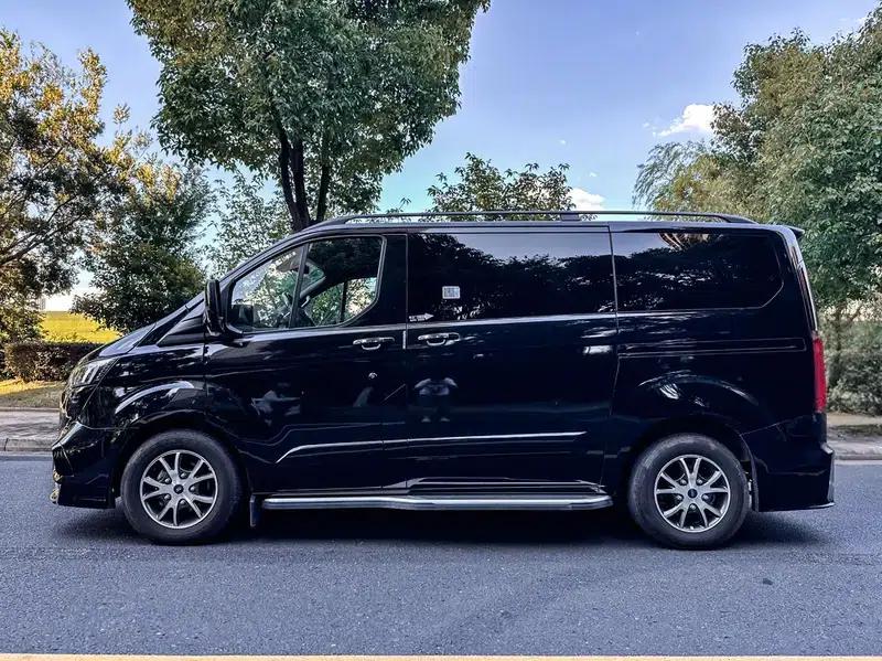 Tourneo 2025 2.0T Automatic Front-Wheel Drive 7-Seater Factory Custom Edition — миниатюра 3