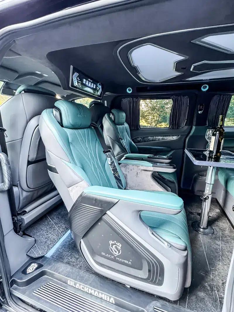 Tourneo 2025 2.0T Automatic Front-Wheel Drive 7-Seater Factory Custom Edition — миниатюра 4