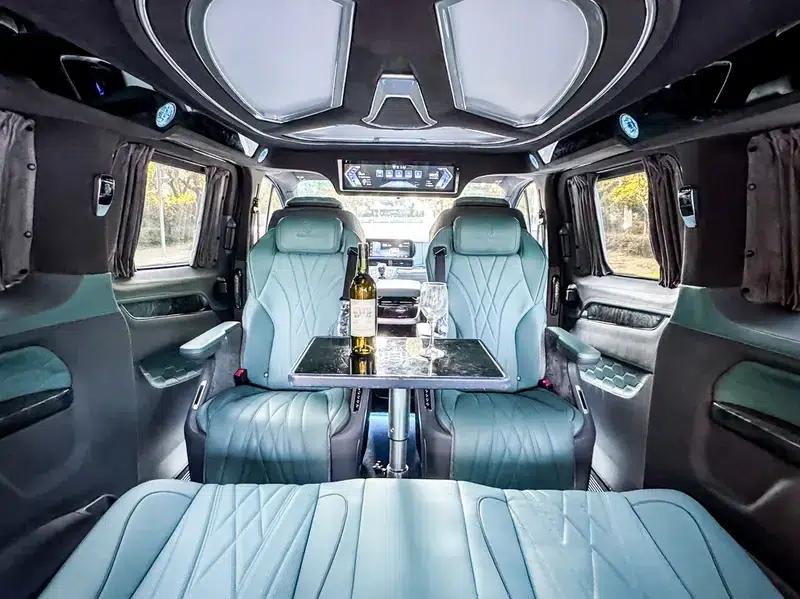 Tourneo 2025 2.0T Automatic Front-Wheel Drive 7-Seater Factory Custom Edition — миниатюра 36