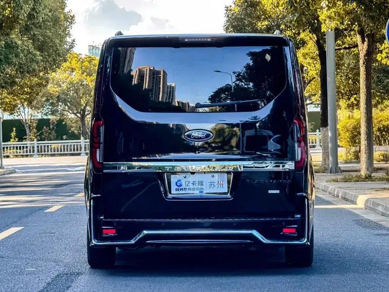 Tourneo 2025 2.0T Automatic Front-Wheel Drive 7-Seater Factory Custom Edition — миниатюра 5