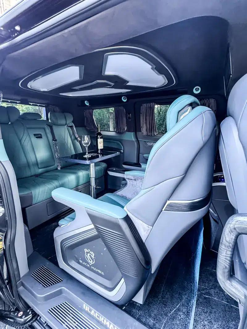 Tourneo 2025 2.0T Automatic Front-Wheel Drive 7-Seater Factory Custom Edition — миниатюра 7