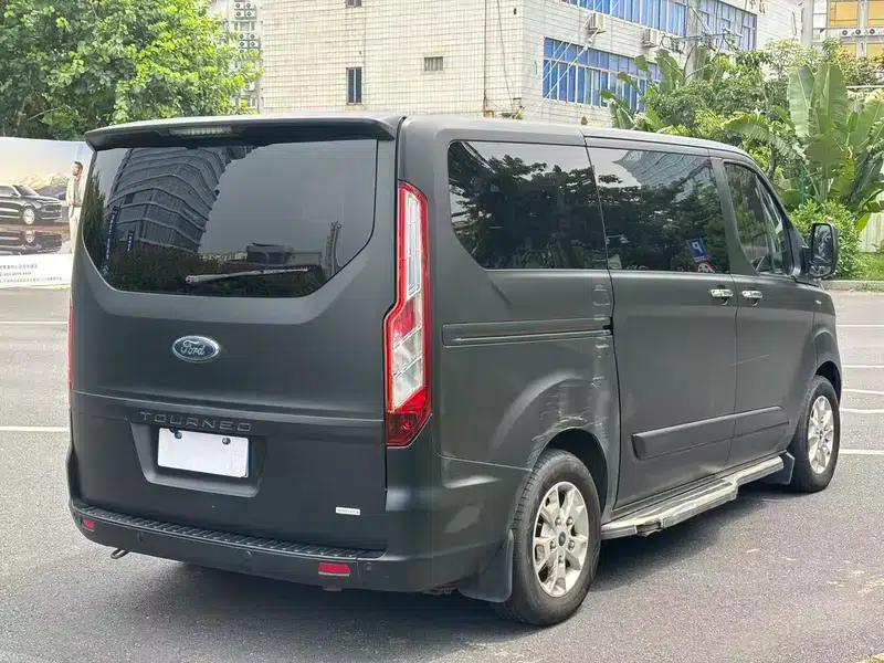 Tourneo 2016 2.0T Manual Elite Edition — миниатюра 7