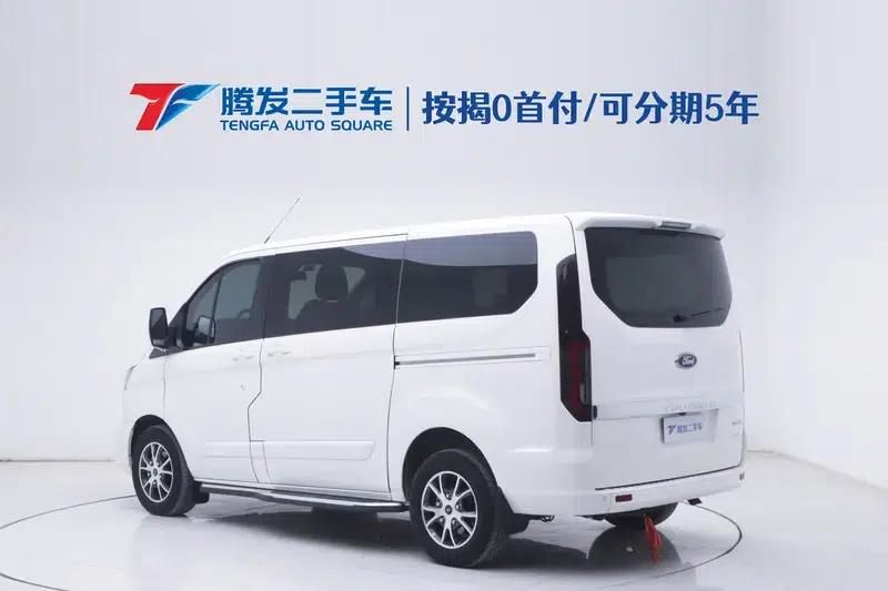 Tourneo 2023 2.0T Automatic Luxury Edition — миниатюра 3