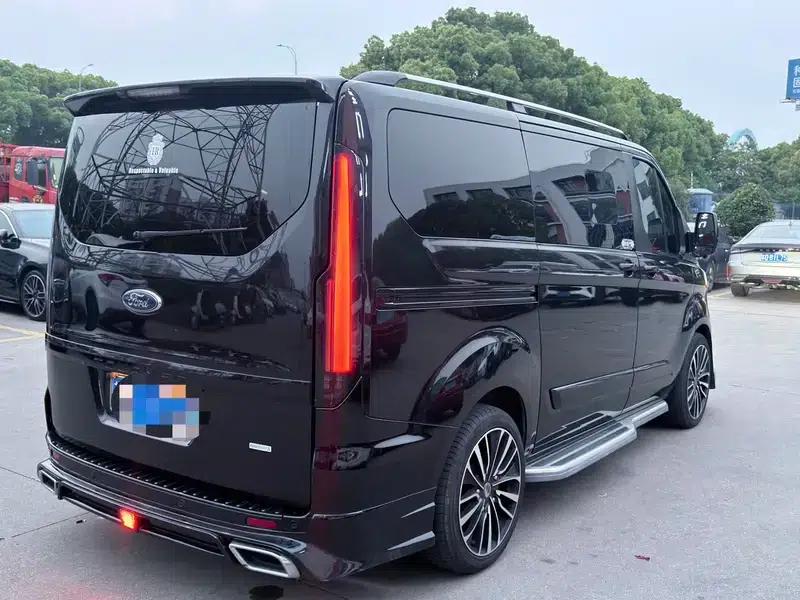 Tourneo 2022 2.0T Automatic Rear-Wheel Drive 7-Seater Factory Custom Edition — миниатюра 5