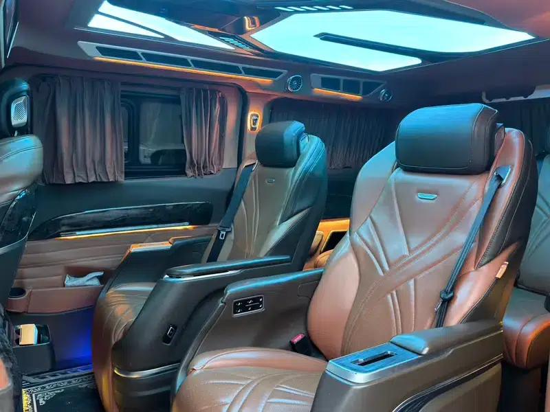 Tourneo 2022 2.0T Automatic Rear-Wheel Drive 7-Seater Factory Custom Edition — миниатюра 9