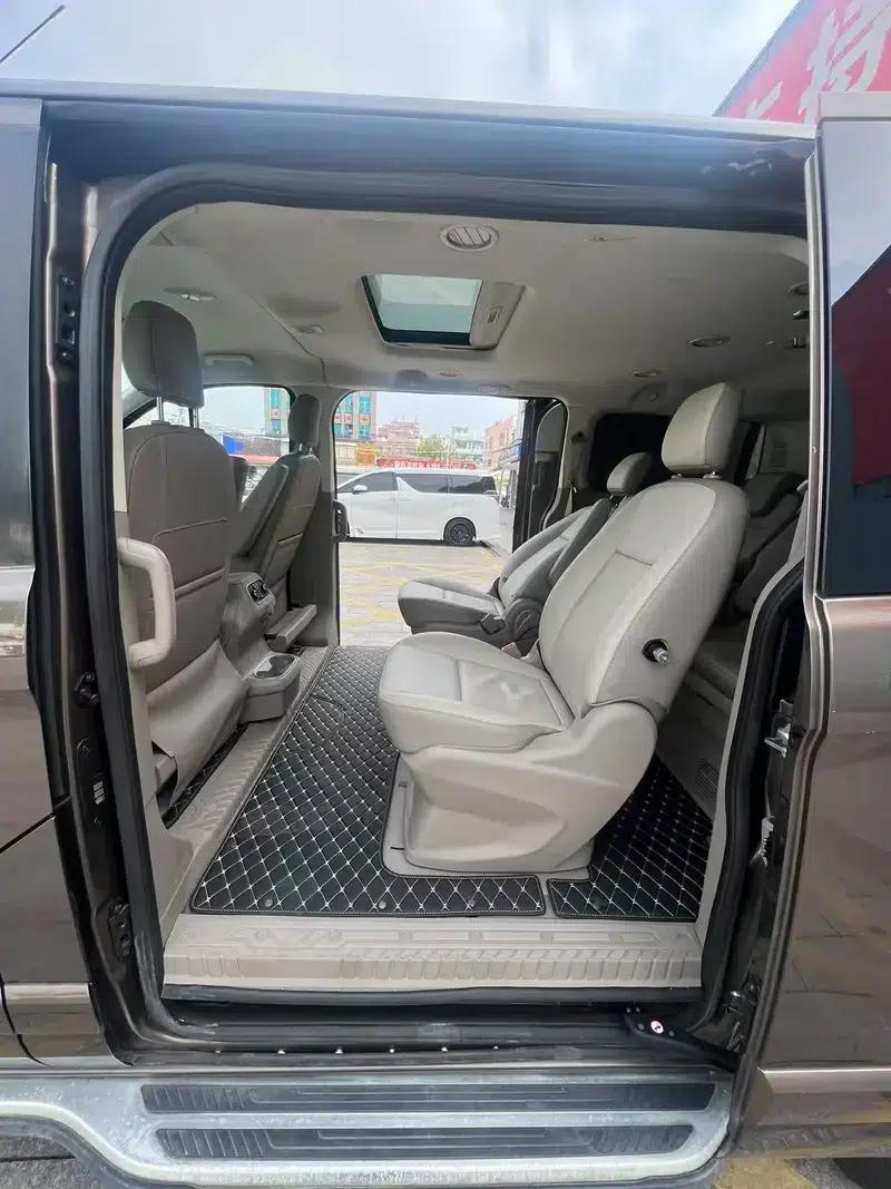 Tourneo 2017 2.0T Automatic Elite Edition — миниатюра 9