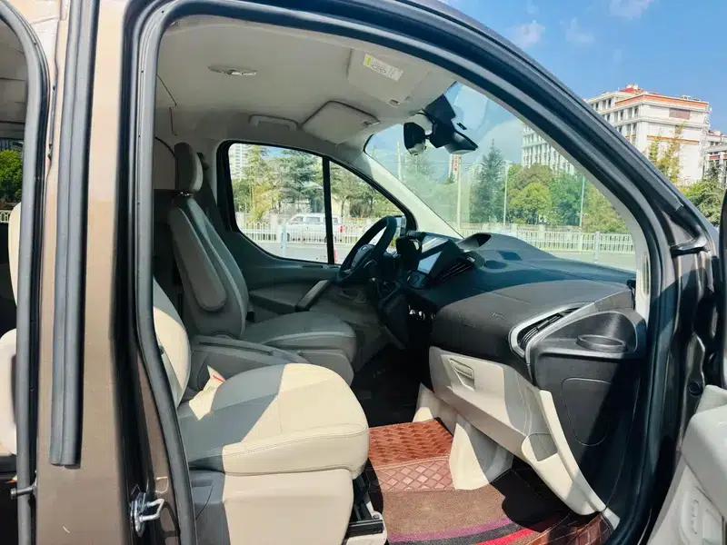 Tourneo 2016 2.0T Manual Elite Edition — миниатюра 8