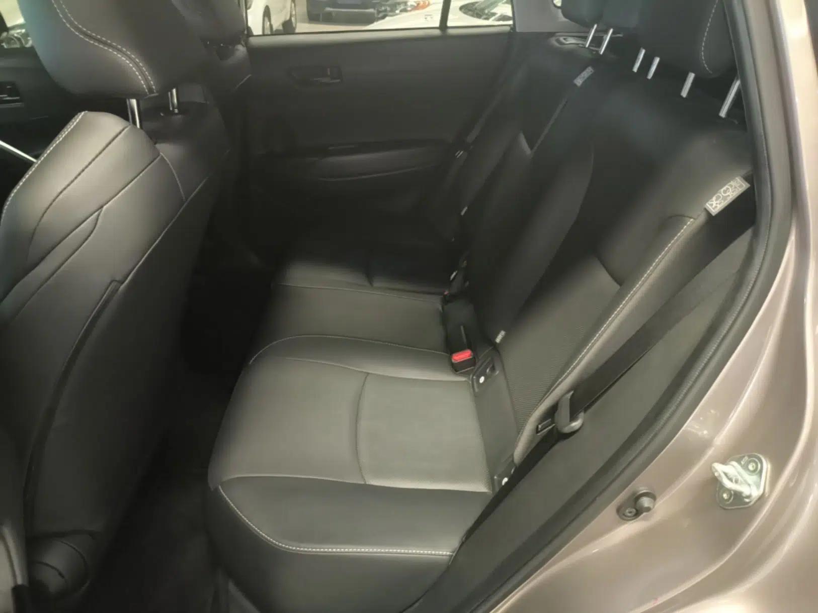 Toyota FRONTLANDER 2024 2.0L CVT Elite Plus Edition — миниатюра 25
