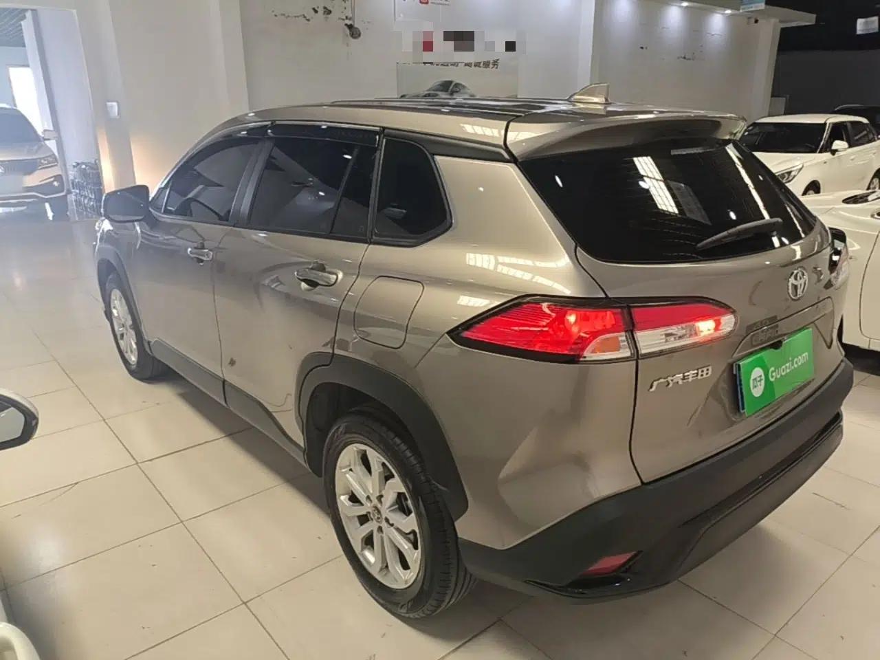 Toyota FRONTLANDER 2024 2.0L CVT Elite Plus Edition — миниатюра 4