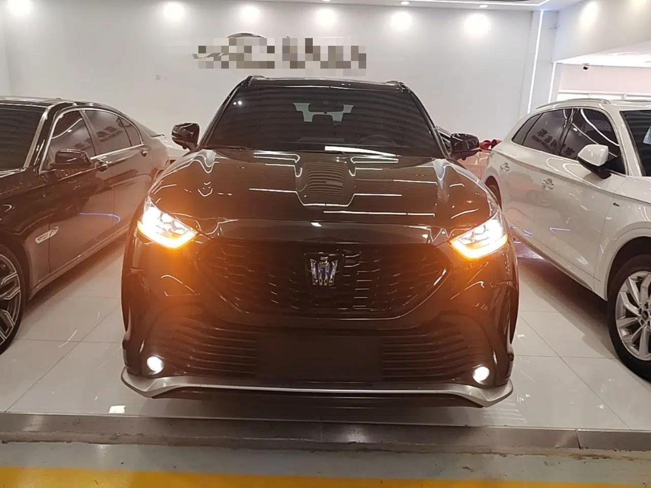 Toyota Crown Kluger 2023 2.5L HEV Four-Wheel Drive Luxury Edition — миниатюра 2