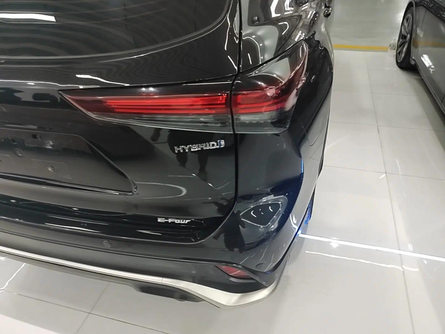 Toyota Crown Kluger 2023 2.5L HEV Four-Wheel Drive Luxury Edition — миниатюра 14