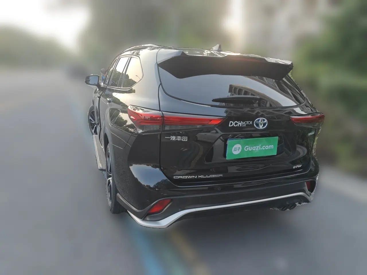 Toyota Crown Kluger 2021 2.5L HEV Four-Wheel Drive Premium Edition — миниатюра 4