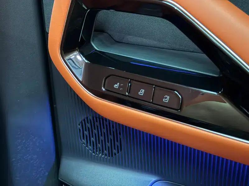 Ford Motor Romper 2026 Long Beach Extended Range — миниатюра 15