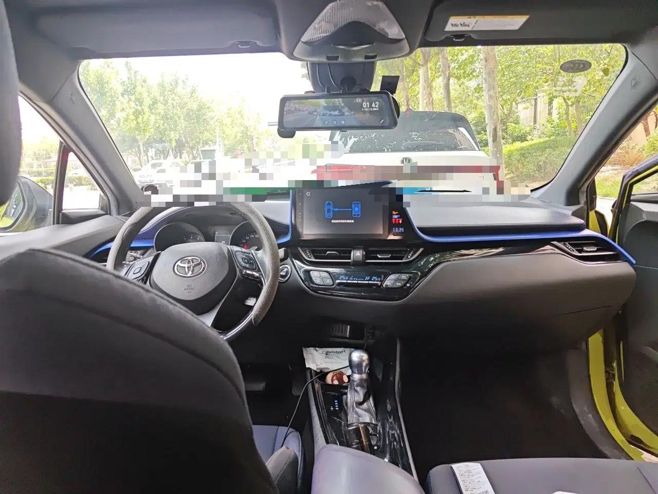 Toyota C-HR 2018 2.0L Luxury Sunroof Version China VI Standard — миниатюра 9