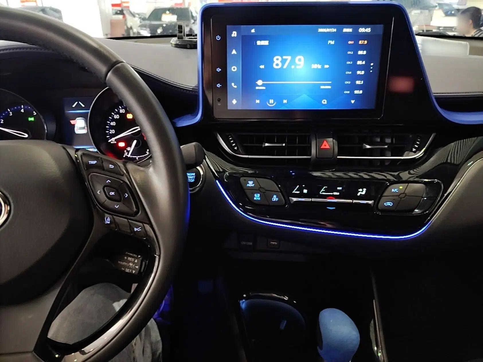 Toyota C-HR 2021 2.0L Luxury Edition — миниатюра 12