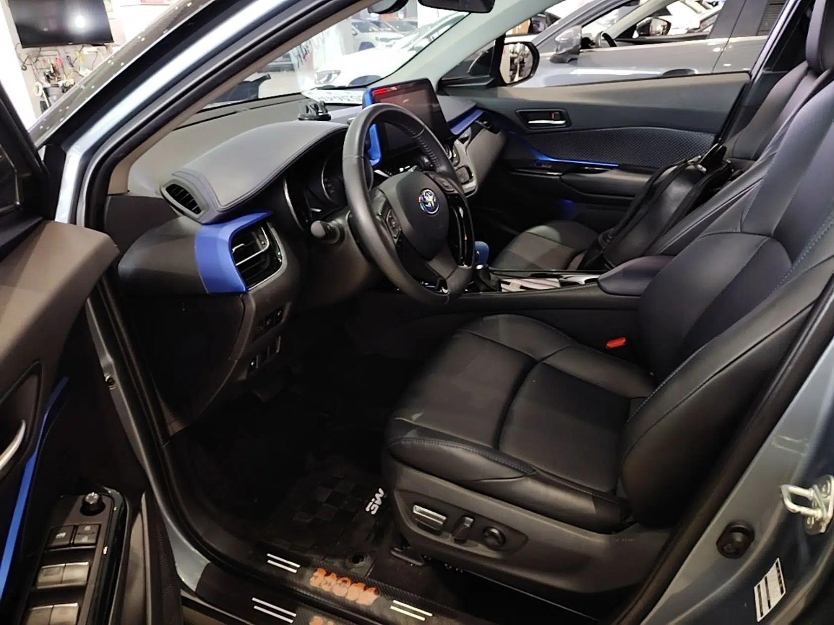 Toyota C-HR 2021 2.0L Luxury Edition — миниатюра 17