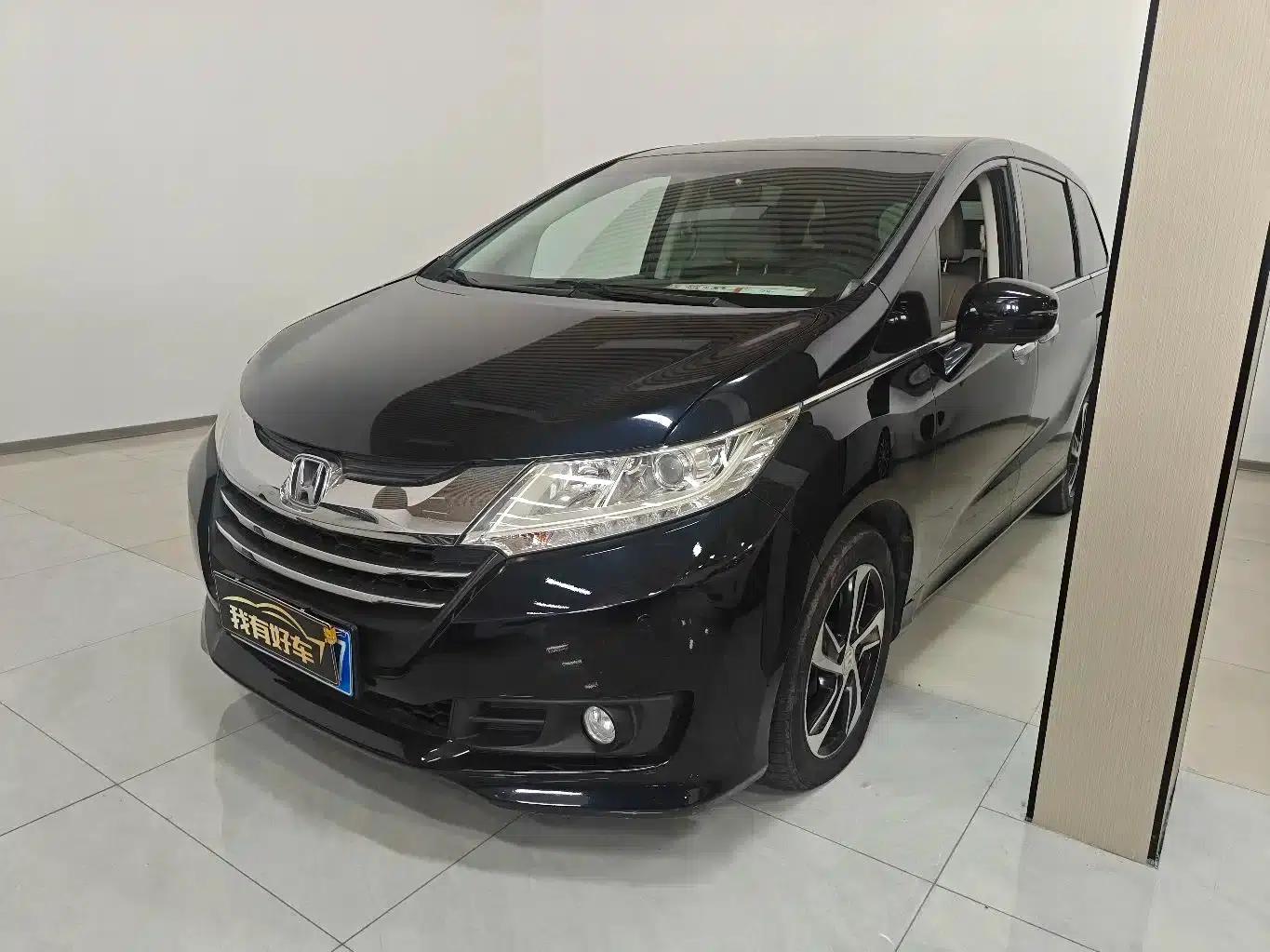 2017 Odyssey 2.4L Luxury Edition — миниатюра 1