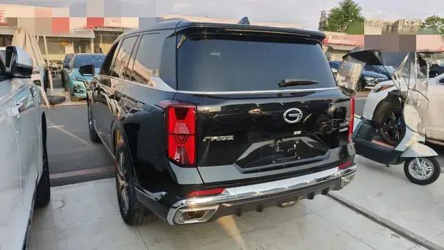 Trumpchi GS8 2022 Dual Engine Series 2.0TM Hybrid 2WD Premium Edition 7-Seater — миниатюра 4