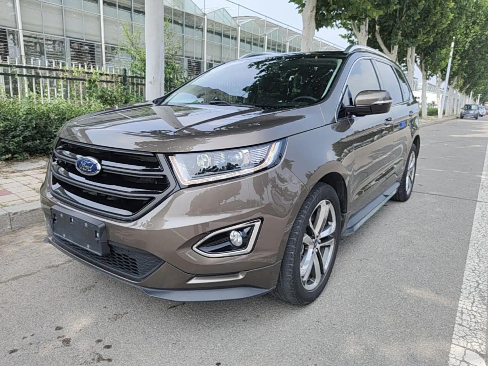 Ford Edge 2018 EcoBoost 245 Two-Wheel-Drive Sporty 7-Seater — миниатюра 1