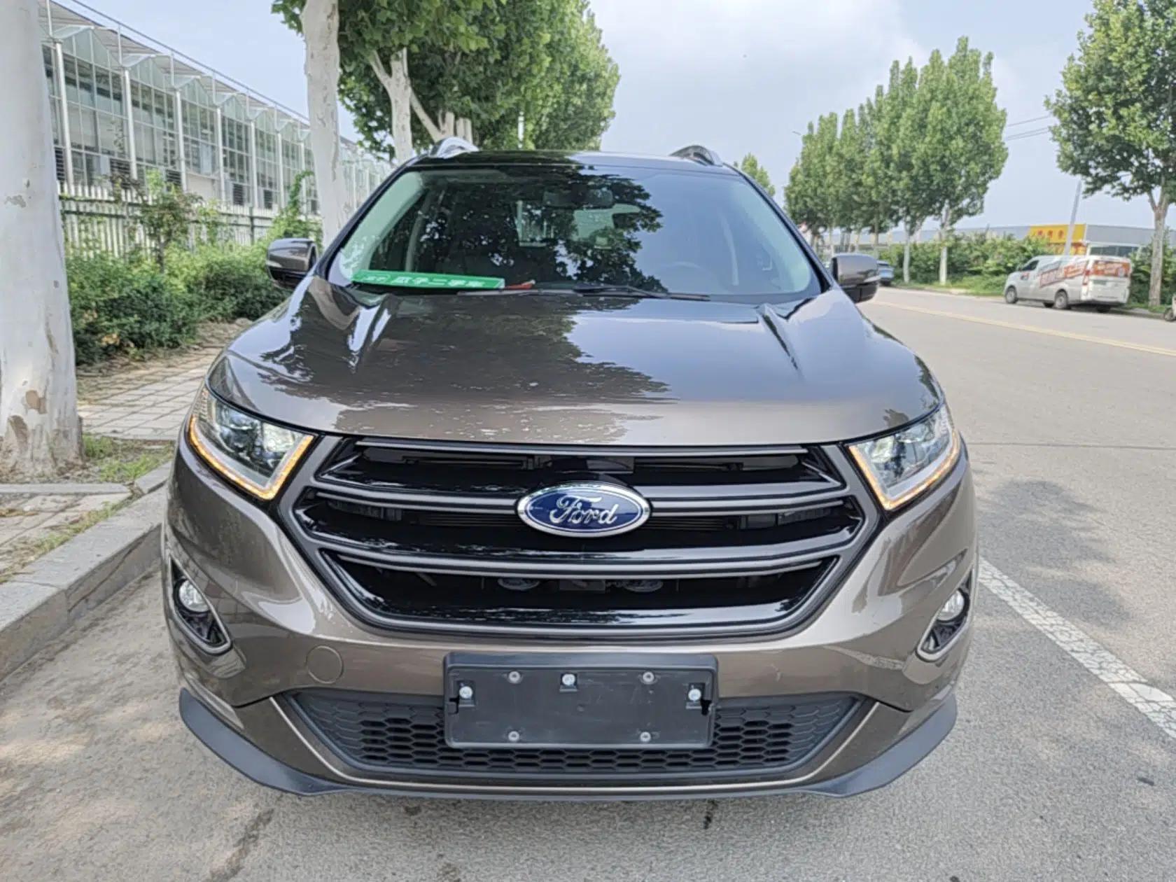 Ford Edge 2018 EcoBoost 245 Two-Wheel-Drive Sporty 7-Seater — миниатюра 2