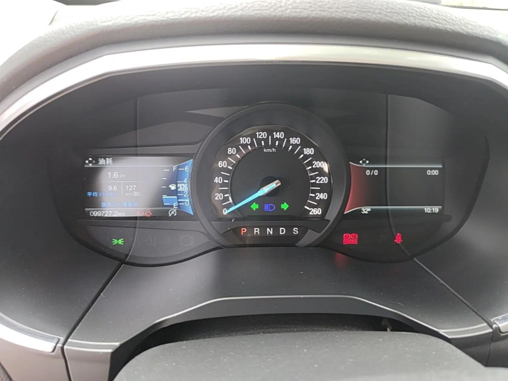 Ford Edge 2018 EcoBoost 245 Two-Wheel-Drive Sporty 7-Seater — миниатюра 14