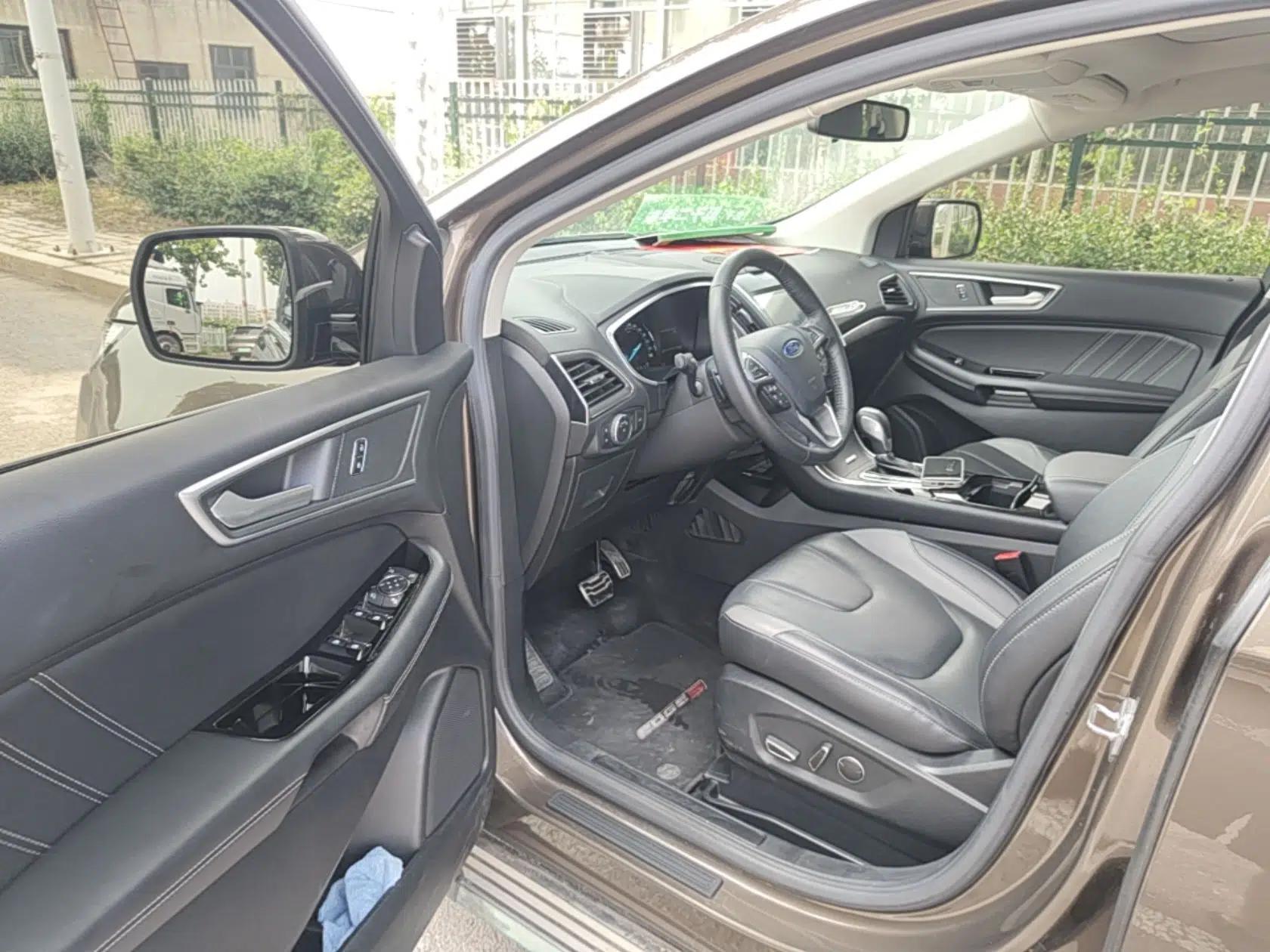 Ford Edge 2018 EcoBoost 245 Two-Wheel-Drive Sporty 7-Seater — миниатюра 18