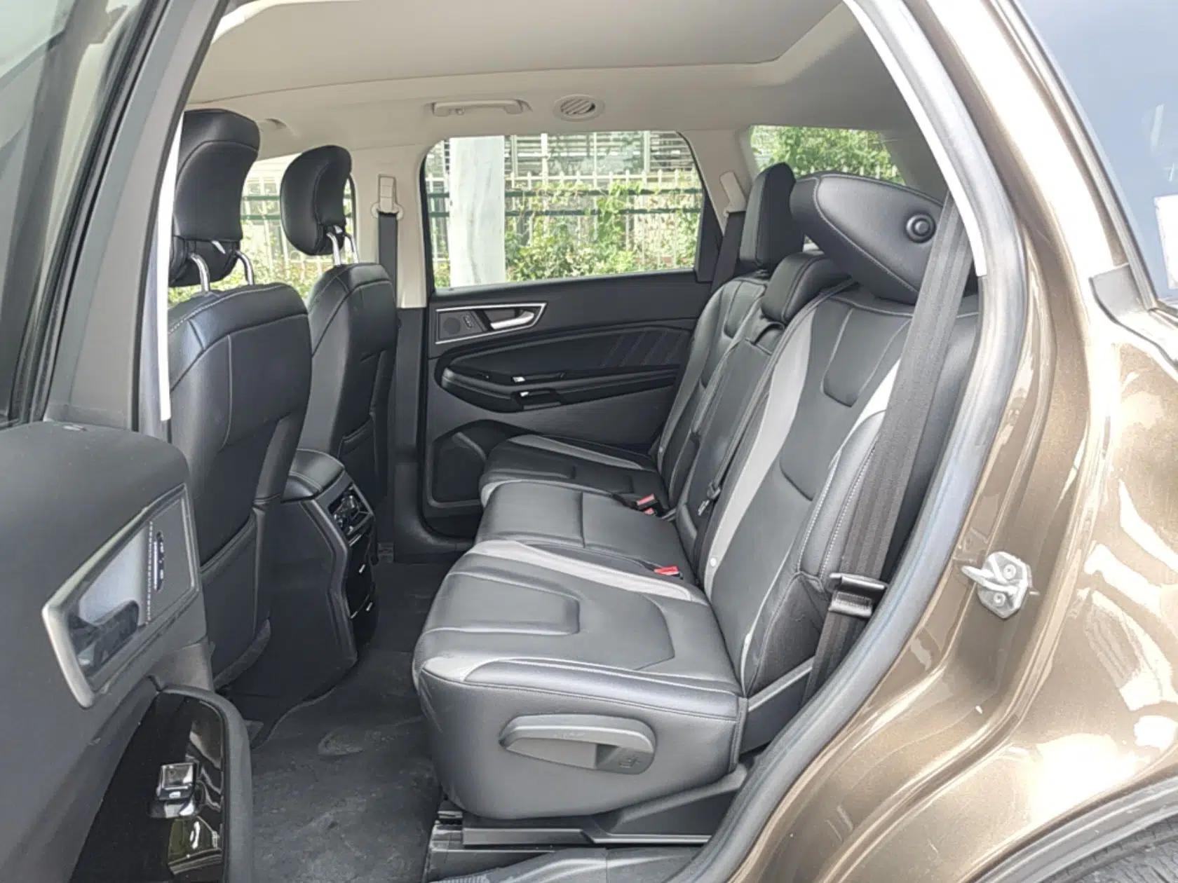 Ford Edge 2018 EcoBoost 245 Two-Wheel-Drive Sporty 7-Seater — миниатюра 20