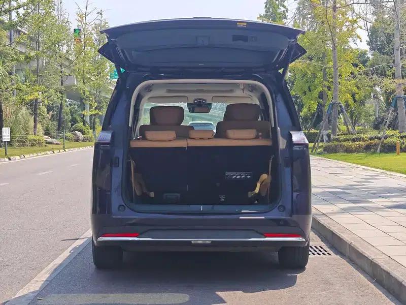 Trumpchi E8 PHEV 2024 2.0ATK 150km MAX Edition — миниатюра 17