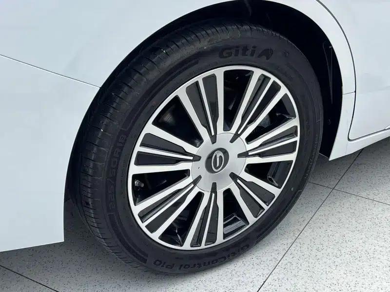 Trumpchi E8 PHEV 2024 model 2.0ATK 150km MAX+ — миниатюра 15
