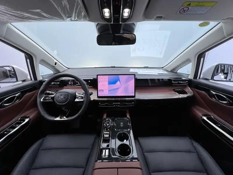 Trumpchi E8 PHEV 2024 model 2.0ATK 150km MAX+ — миниатюра 23