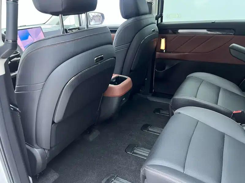 Trumpchi E8 PHEV 2024 model 2.0ATK 150km MAX+ — миниатюра 26