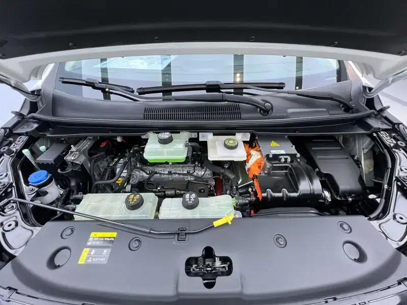 Trumpchi E8 PHEV 2024 model 2.0ATK 150km MAX+ — миниатюра 5