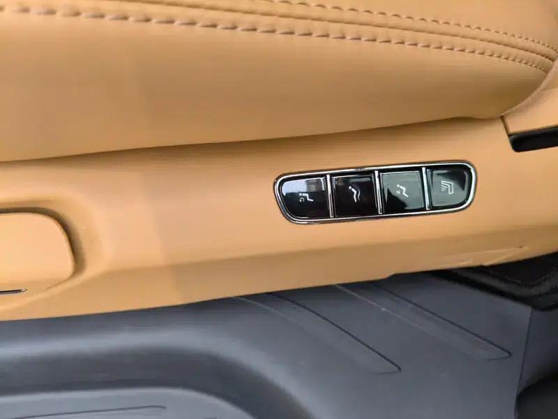 Trumpchi E8 PHEV 2024 model 2.0ATK 150km MAX+ — миниатюра 8