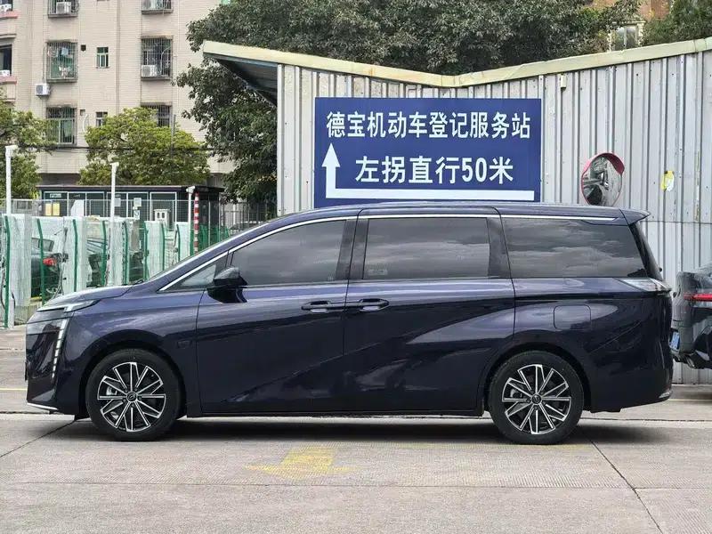 Trumpchi E8 PHEV 2024 2.0ATK 150km MAX Edition — миниатюра 4