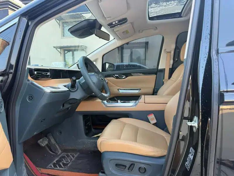 Trumpchi E8 PHEV 2024 2.0ATK 150km MAX Edition — миниатюра 8