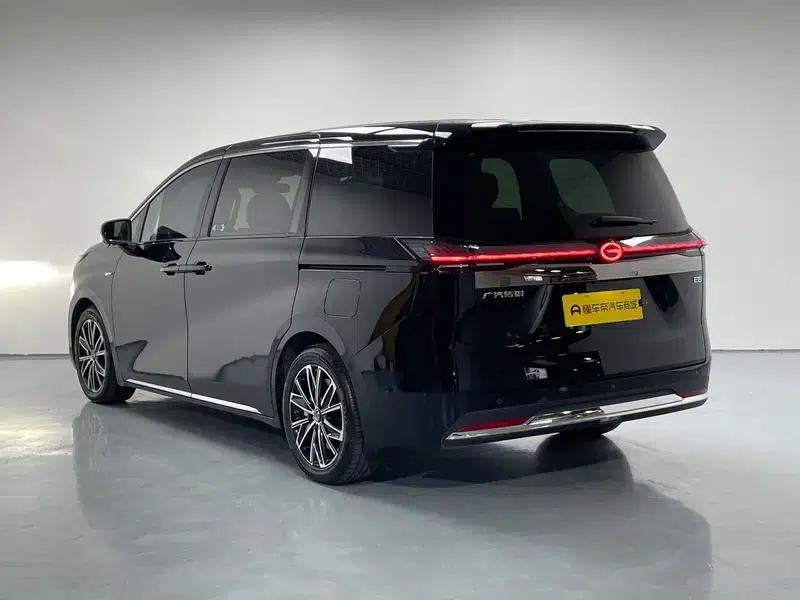 Trumpchi E8 PHEV 2024 2.0ATK 150km Dragon Night Edition — миниатюра 5