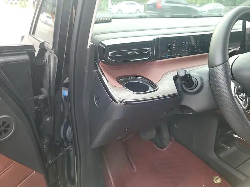 Trumpchi E8 PHEV 2024 model 2.0ATK 150km MAX+ — миниатюра 13