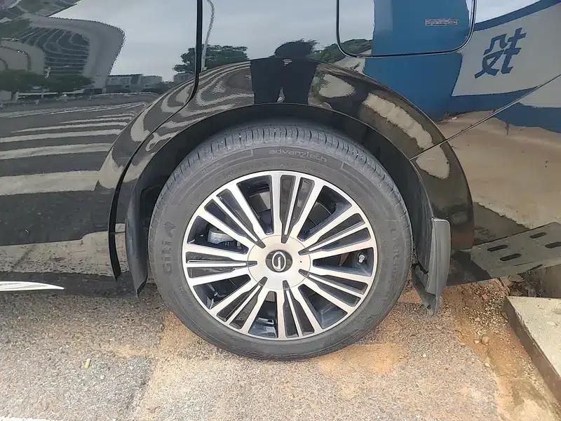 Trumpchi E8 PHEV 2024 model 2.0ATK 150km MAX+ — миниатюра 20