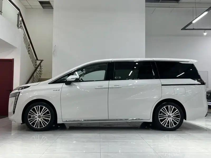 Trumpchi E8 PHEV 2024 model 2.0ATK 150km MAX+ — миниатюра 3