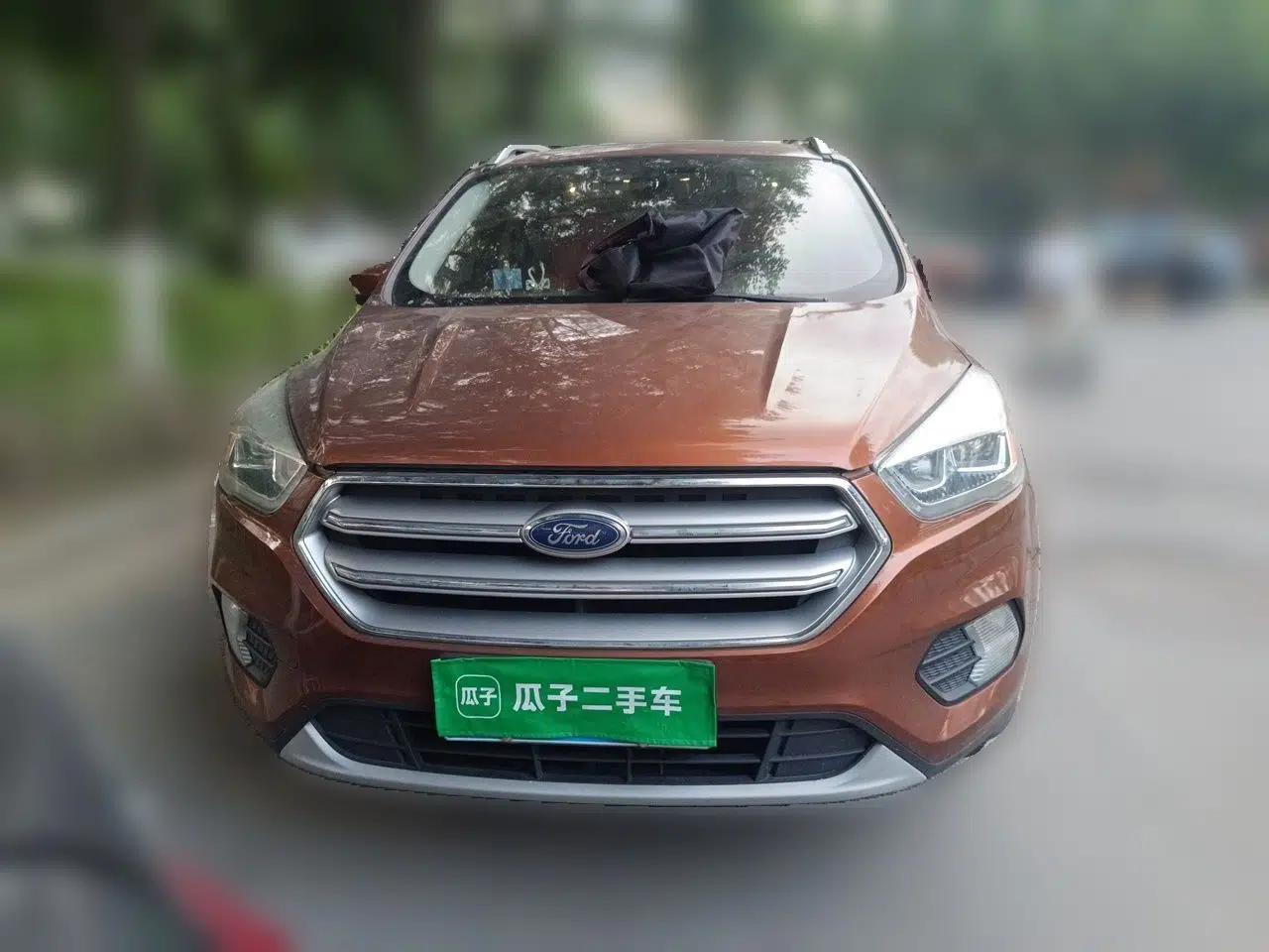 Ford Kuga 2018 EcoBoost 180 Two-Wheel-Drive Platinum Edition — миниатюра 2